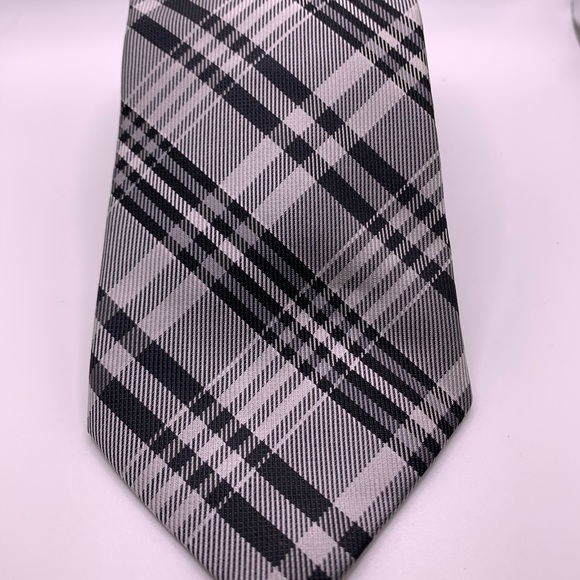 sofio Other - New without tags 100% silk black and gray Men’s tie - Retails 75.00